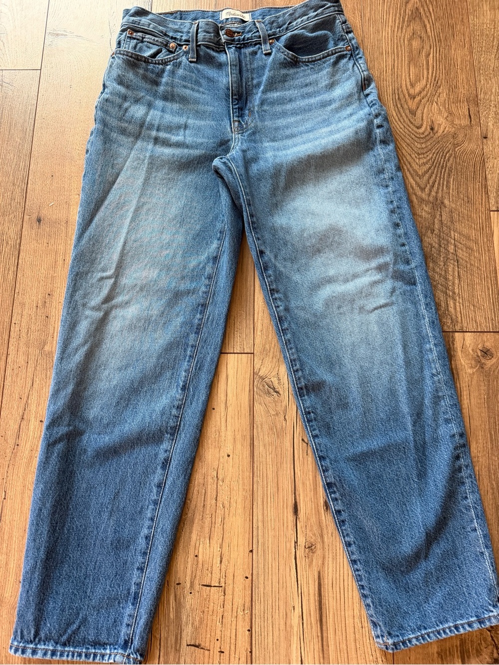 Madewell The Slouchy Boyjean - Size 27 medium light wash EUC straight leg